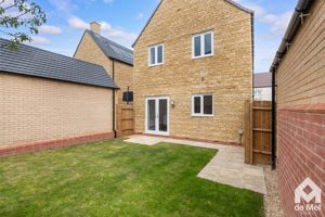 Photo 8- click for photo gallery